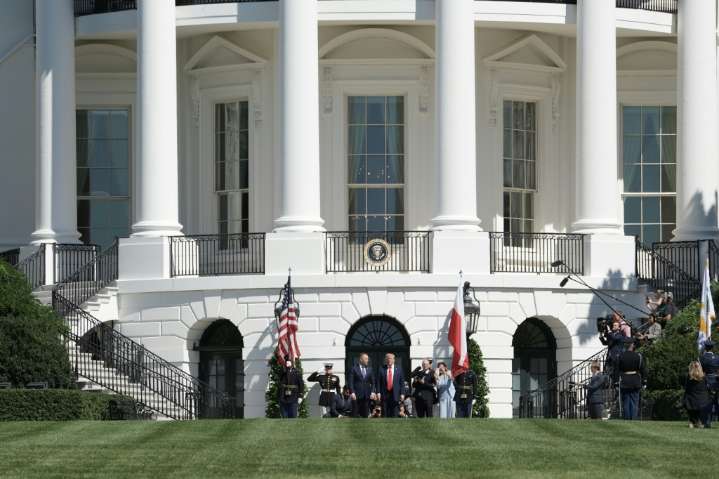 Trump se dice listo para desplegar más tropas estadounidenses en Polonia