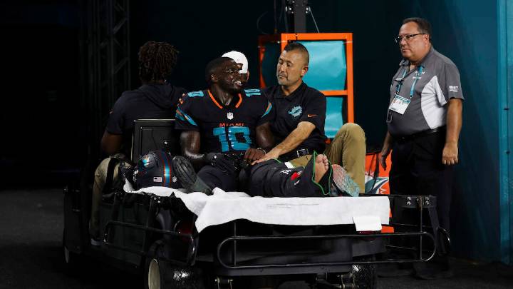 Tyreek Hill Hospitalized During 'Monday Night Football'