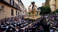 GALERÍA | La Virgen de la Victoria vuelve en procesión a su basílica