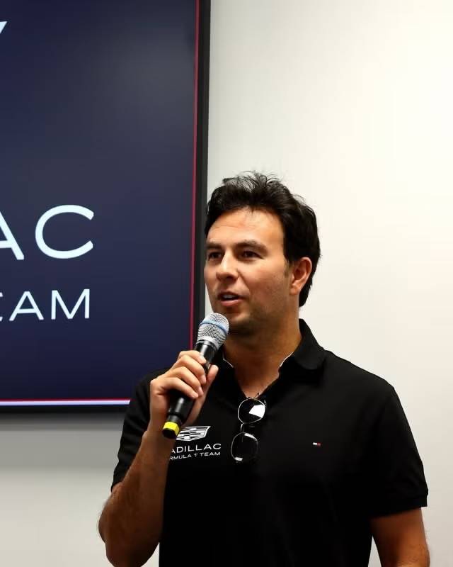 Checo Pérez ya realizó su primera prueba con Cadillac y sufrió su primer choque