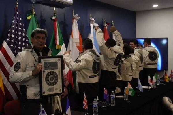 Lanza IP mexicana incubadora 'espacial'