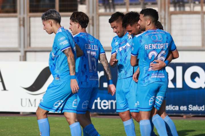 San Marcos de Arica goleó a Deportes Concepción y se mantiene en la lucha por el ascenso