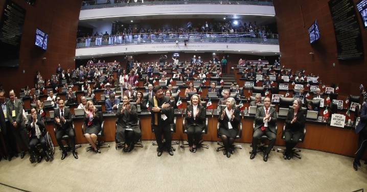 Rinden ministros y jueces electos protesta en el Senado bajo fuerte resguardo