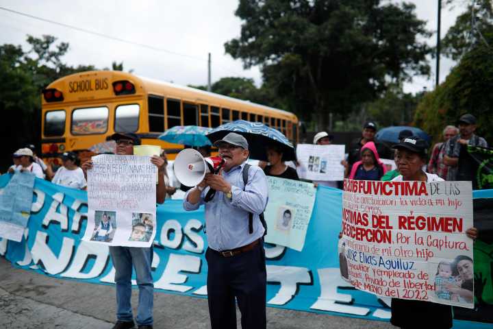 Señalan a procuradora de "encubrir" violaciones a derechos humanos en El Salvador