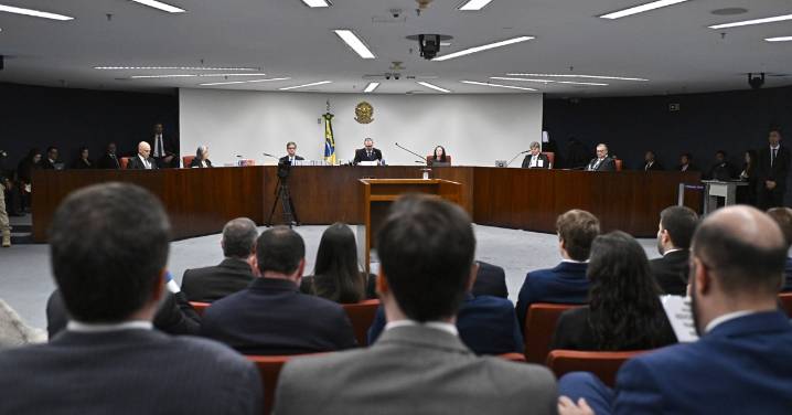 Comienza el juicio a Bolsonaro: el fiscal pide condena y el relator insinúa penas duras