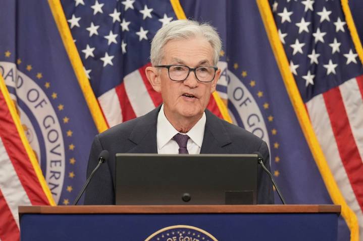 La Fed recorta las tasas por primera vez en el año, en medio de la intensa presión de Trump