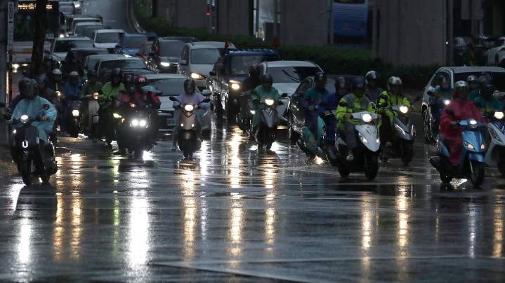 China cancels schools and flights as it braces for Ragasa, one of the strongest typhoons in years