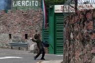 Atacan instalaciones militares en el sur de México por caso Ayotzinapa