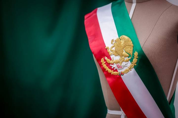 Una banda presidencial única para la primera presidenta de México