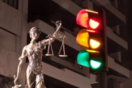 Is It Illegal to Get Out of Your Car at a Texas Stoplight?