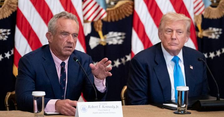 Trump relaciona el paracetamol con el autismo y los profesionales lo desmienten