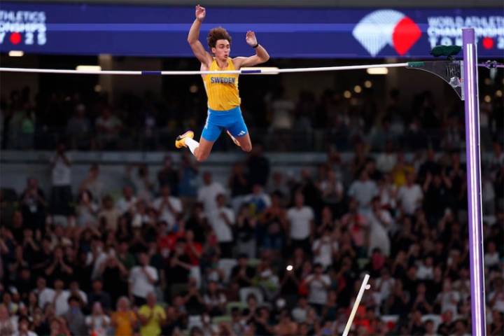 Mundial de atletismo en Tokio: Duplantis saltó 6.30 metros y rompió su propio récord