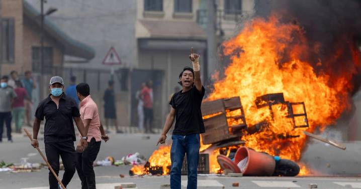Videos: Nepal en crisis política, protestas juveniles provocan caída del gobierno y dejan 19 muertos