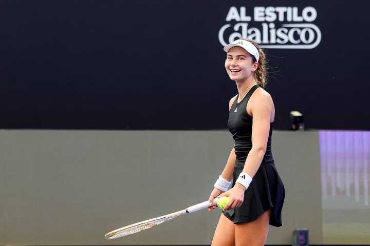 Guadalajara Open Crowd Erupts as Ball Boy Steals Spotlight During Iva Jovic’s Thriller Ball Boy’s hilarious on-court antics steal spotlight in Iva Jovic’s Guadalajara Open semi-final, sending crowd in