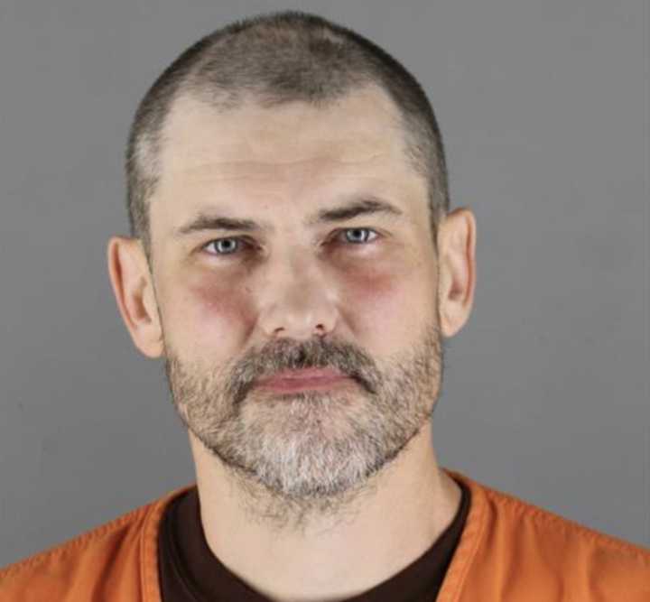 Twin Cities man accused of impersonating cop, victimizing a real cop