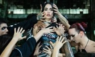VIDEO. El polémico gesto de Lali Espósito contra Karina Milei en medio del escándalo por presuntas coimas