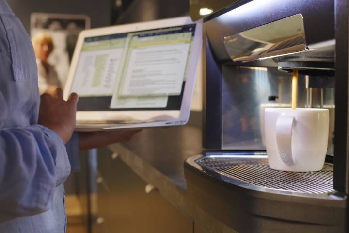 Boss Makes Woman Stay Late at Work Because She Doesn’t Have Kids
