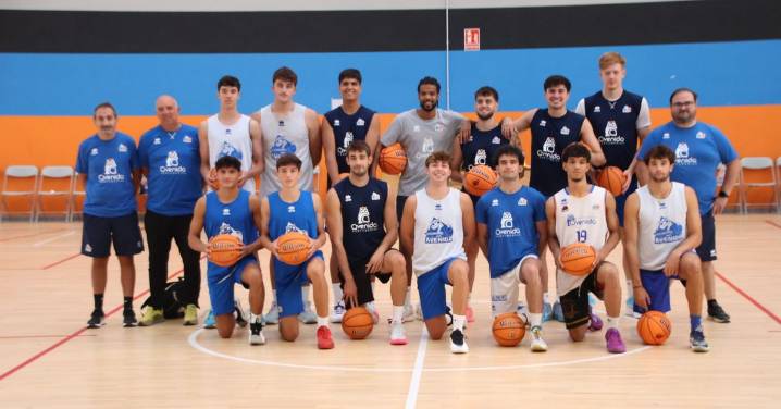 Primer entrenamiento de Perfumerías Avenida de Tercera FEB