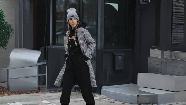 El look streetwear más buscado de septiembre: el chándal Under Armour que ya es tendencia