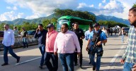 Enfrentamientos armados e inseguridad ‘movilizan’ a Guerrero: Habitantes protestan en la Autopista del Sol