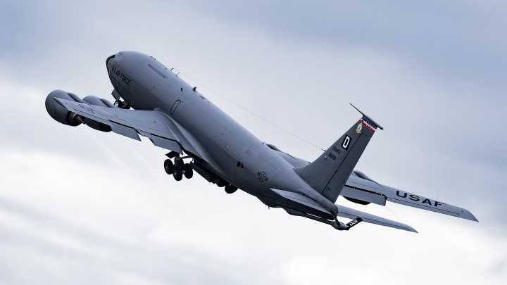 Glider Squawk Code Recommended After KC-135 Stratotanker Near Miss
