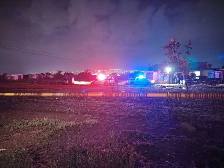 Policías abaten a un ladrón y detienen a otro tras persecución; acababan de robar el auto de un conductor de plataforma en Tlajomulco