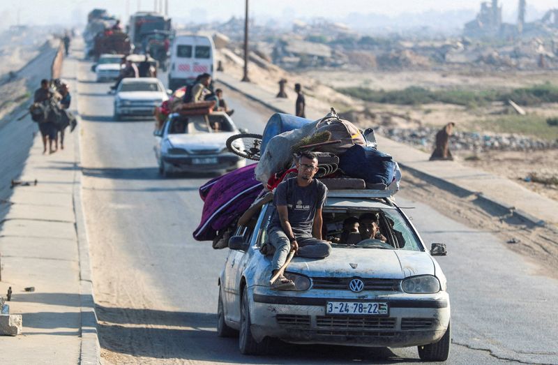 Palestinians face new dilemma as Israeli forces advance