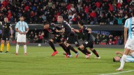 Newell's se recuperó de dos derrotas y venció 2 a 0 a Atlético Tucumán