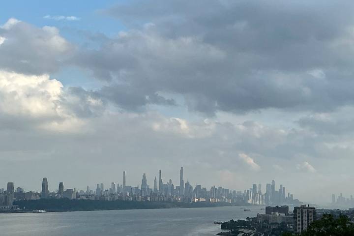 More New York municipalities faced fiscal stress in 2024: Report