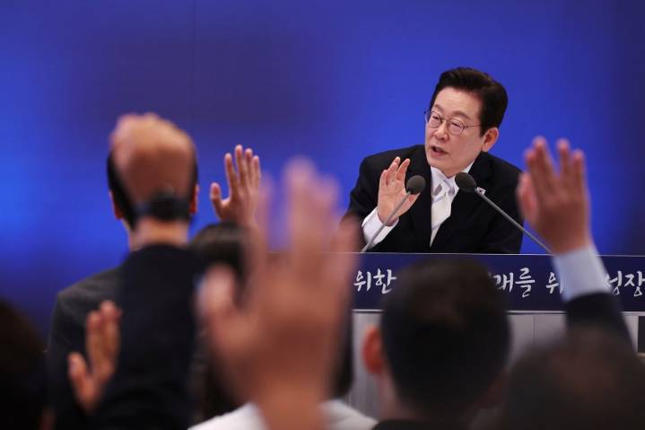 South Korea says detained Korean workers released from Georgia facility before flight home