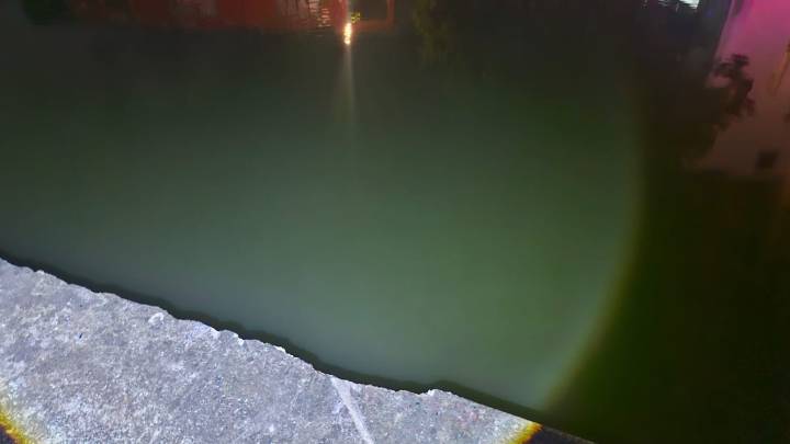 Conductor Presuntamente Alcoholizado Cae con su Auto a Canal de la Cortadura