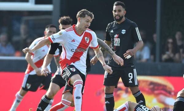 Con un mix, River recibe al líder Riestra en el Monumental