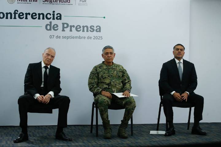 Juzgado rechaza protección a contralmirante Fernando Farías