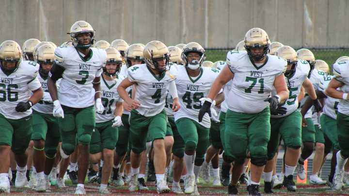 Iowa high school football coaches discuss college recruiting changes