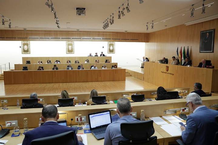 La Diputación de Málaga aprueba la mayor inyección económica de la historia a los ayuntamientos