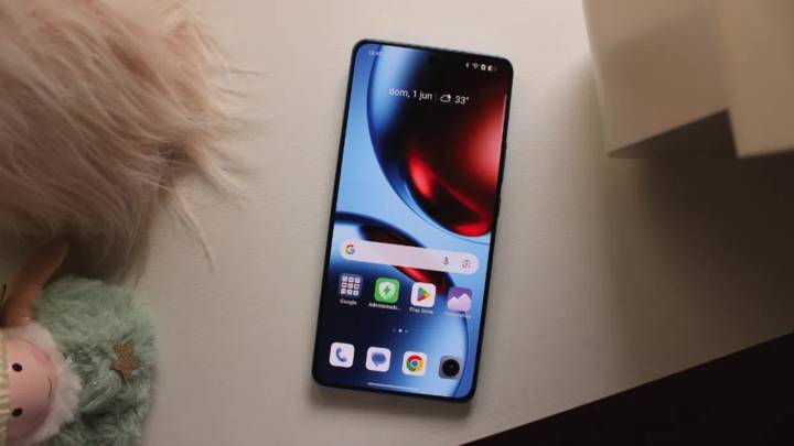 Así se siente tener potencia, autonomía y pantalla premium sin pagar precio de gama alta