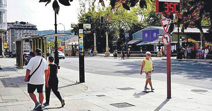 Ourense se achicharró y se secó, para luego quedar sin agua y arder