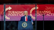 "Charlie Kirk Es un Mártir de la Libertad": Trump Rinde Homenaje a Líder Conservador Asesinado
