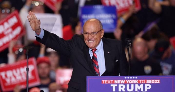 Trump announces he will award Giuliani the Presidential Medal of Freedom