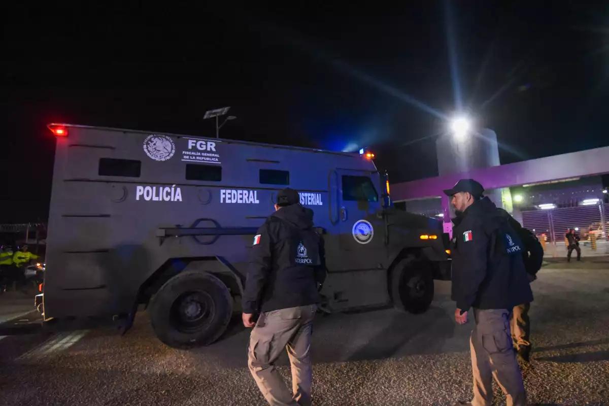 "¿Comprendió usted sus derechos?"; Aterriza Hernán Bermúdez Requena en Toluca, y ya fue ingresado al penal del Altiplano