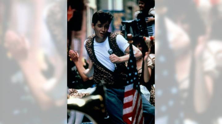 Column: Teen movies used to be a genre Hollywood took seriously, young audiences too. But good luck finding them in theaters today