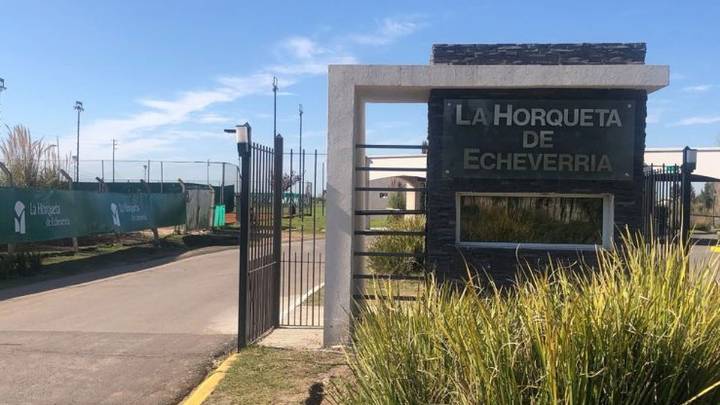 Principio de incendio en una casa del country La Horqueta de Echeverría: los bomberon contuvieron el fuego