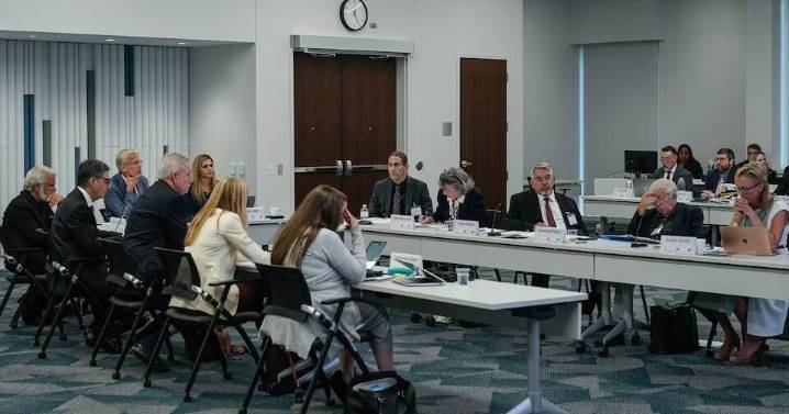 CDC panel abandons COVID vaccine recommendation, saying it's a personal choice