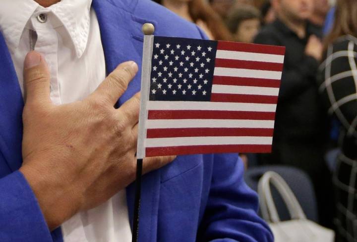 Todo sobre las nuevas reglas para hacerse ciudadano de EEUU y recursos de ayuda en Nueva York
