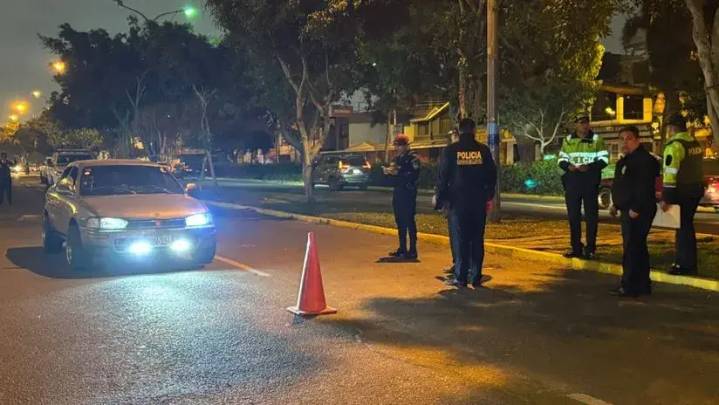 Asesinan de varios balazos a un colectivero en el Callao