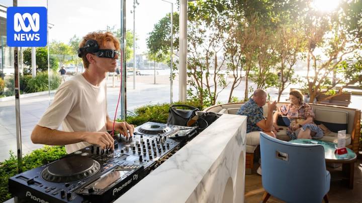More outdoor live entertainment for NSW after changes to 'outdated' development applications
