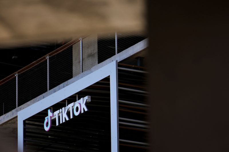 Trump and Xi make progress on TikTok deal, plan to meet in South Korea