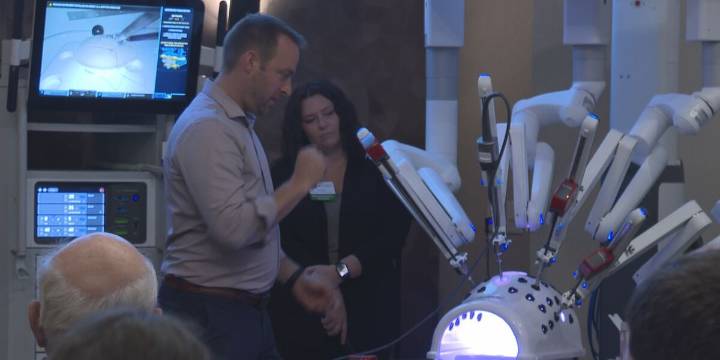 Aspirus Health holds public conference to learn about robotic surgeries