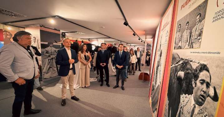 Los tres hijos de Paco Camino, juntos y emocionados, en Las Ventas