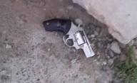 Una mujer quiso huir de la Policía con su hijo en brazos y con un revólver